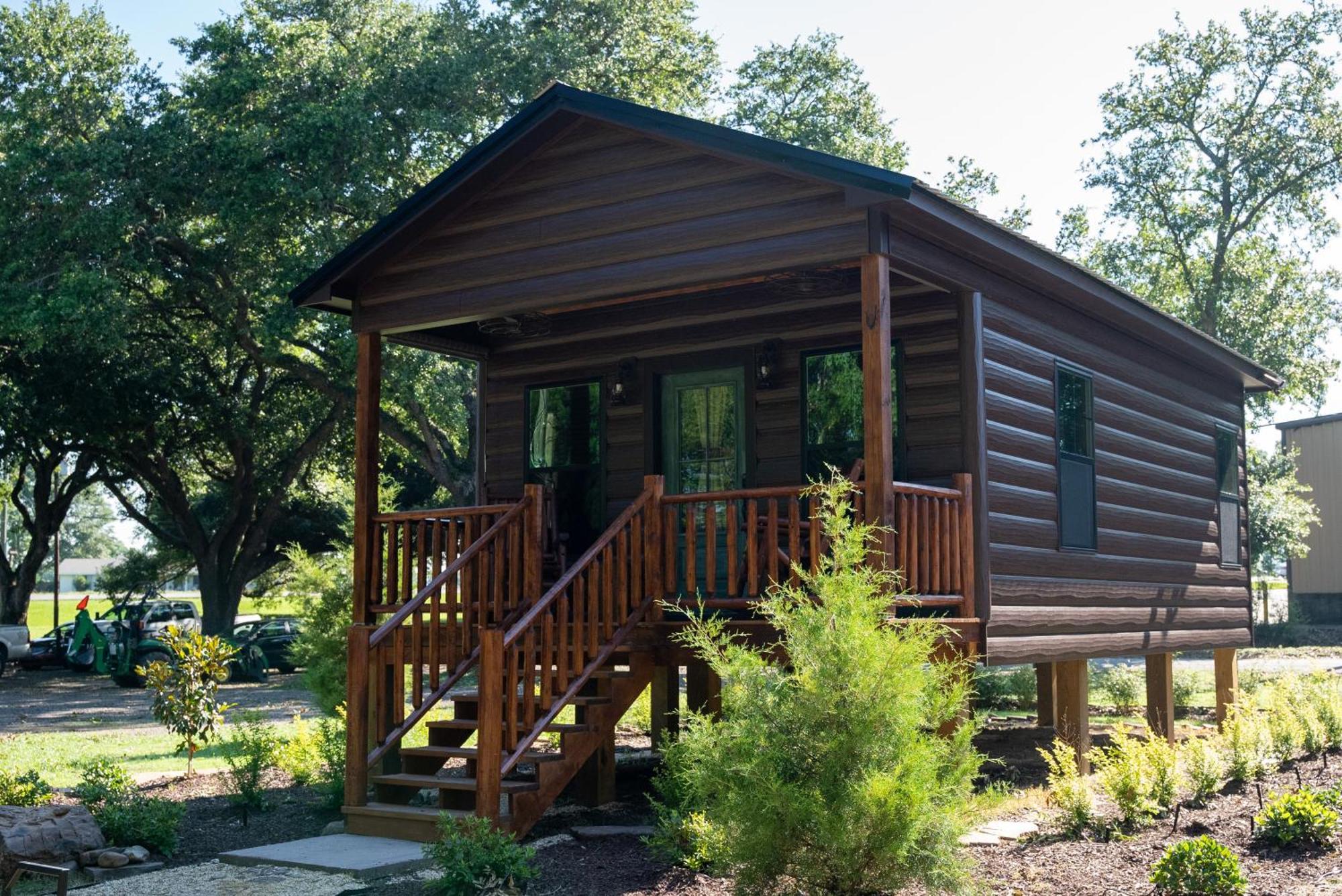 Riley'S Retreat Cabin Broussard Екстериор снимка