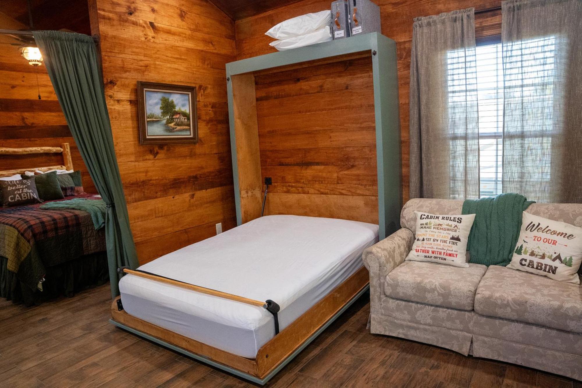 Riley'S Retreat Cabin Broussard Екстериор снимка